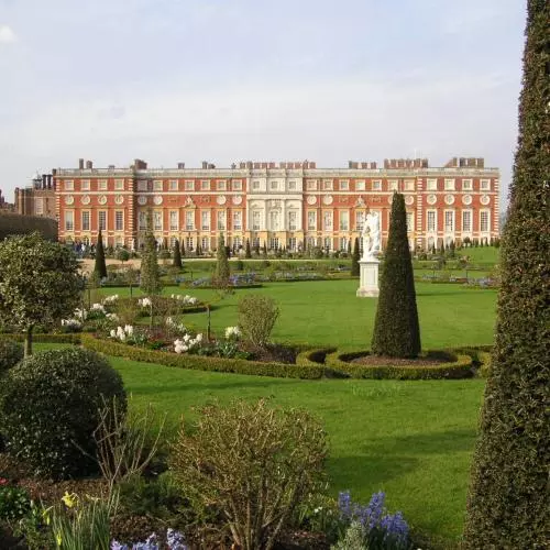 Christopher Wren's buildings at Hampton Court Palace